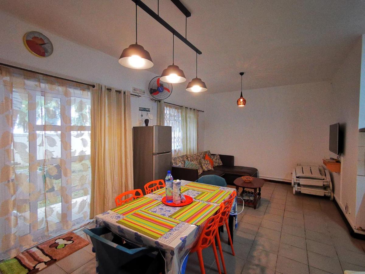 Oceanside Licenced Tourist Residence Flic en Flac Экстерьер фото