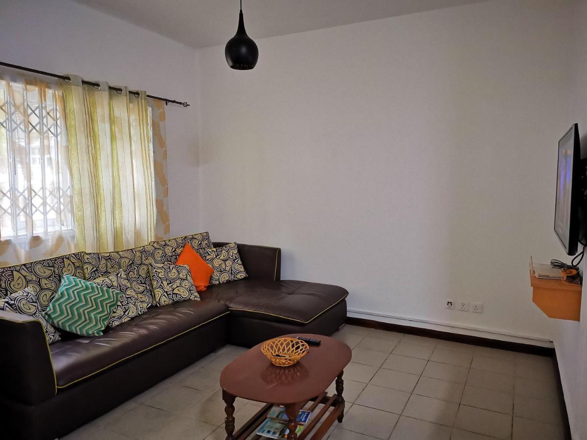 Oceanside Licenced Tourist Residence Flic en Flac Экстерьер фото